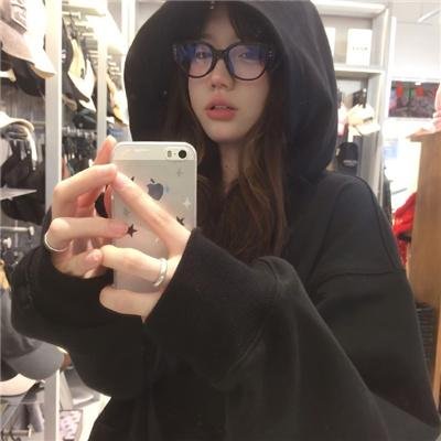 艳谍飘香